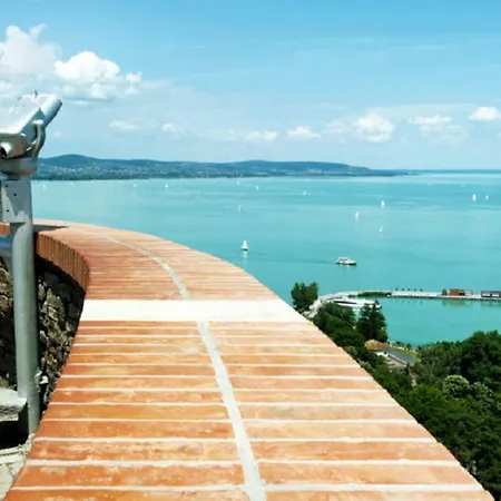 Holiday In Balaton 20237 * 蒂豪尼